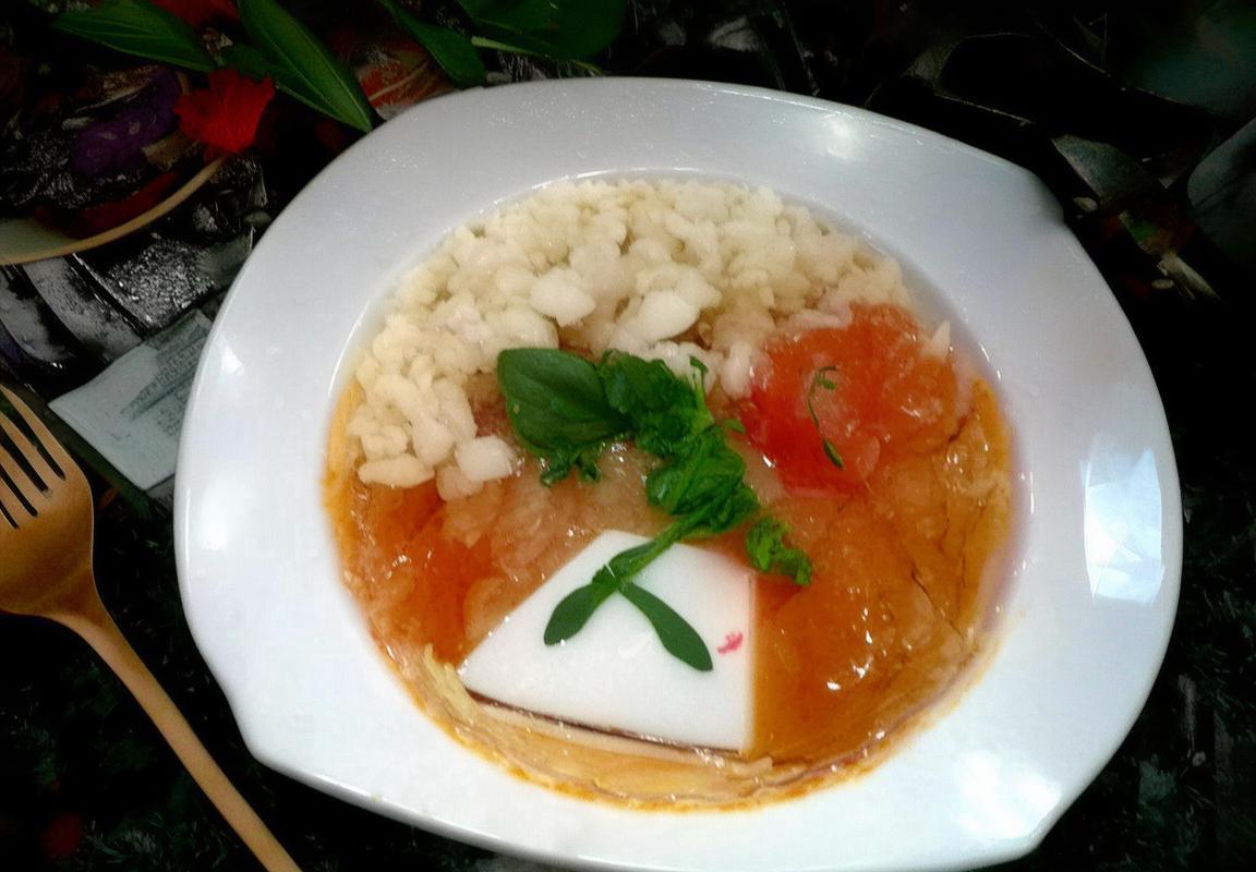 运动巨星勒布朗·詹姆斯罕见低迷仅得10分，引爆社交媒体热议